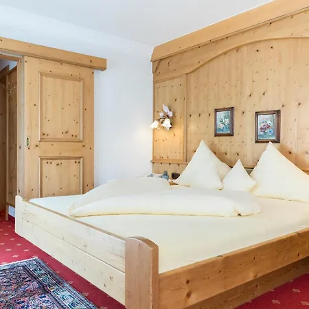 Alte Post Hotel 4*